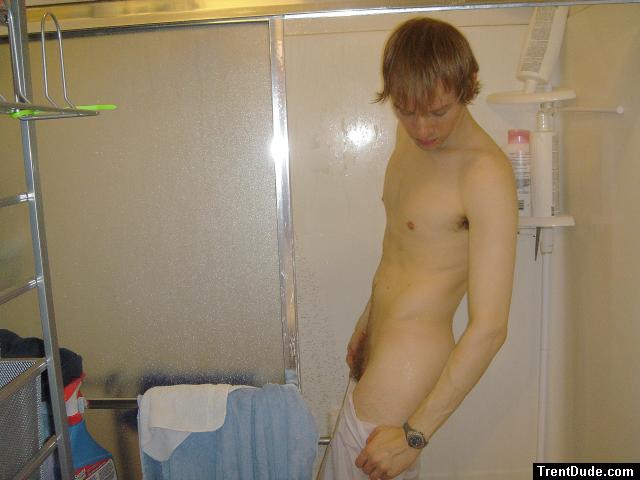 Toned abs and torso, ready to be washed. Come and wash me. Let's play.