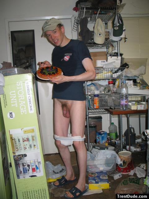 T-shirt and Getting dressed with a fruit tart