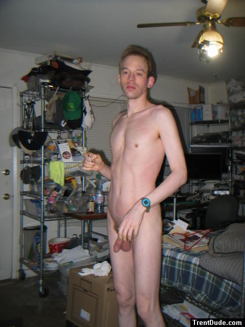 Standing nude (beard)