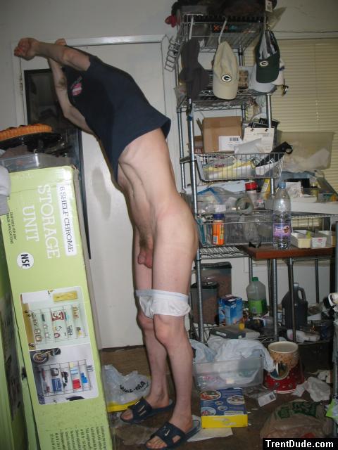 T-shirt and Getting dressed with a fruit tart