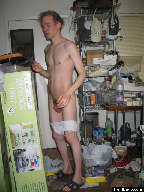 T-shirt and Getting dressed with a fruit tart