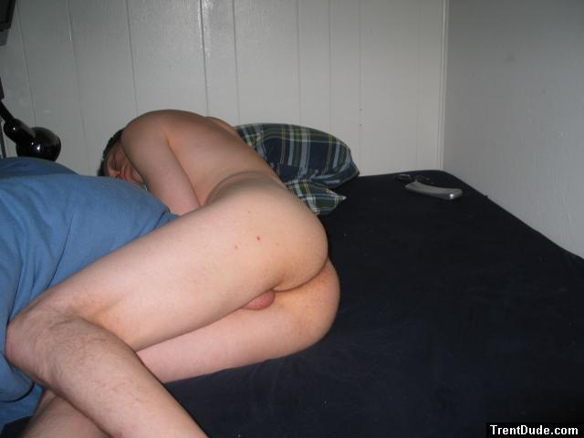Naked in bed - butt