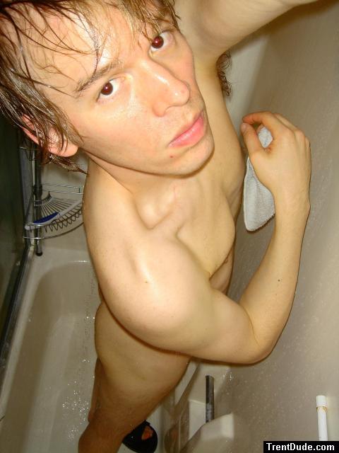 Cleaning armpits