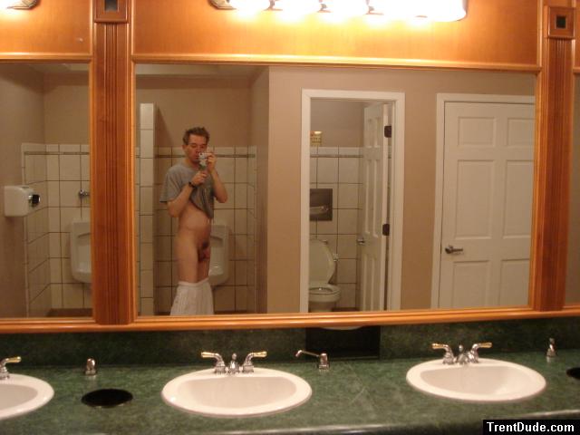 Locker room - Nude Series