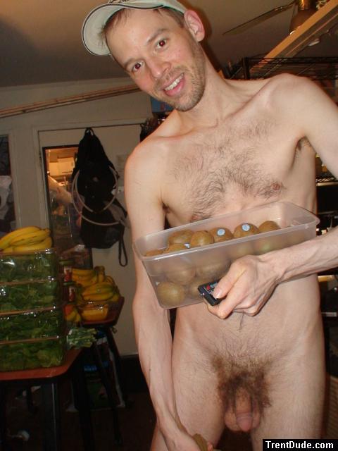 Handful of kiwi fruit (nude)