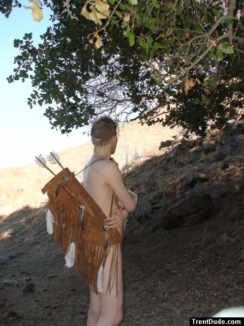 There is also a spear on this quiver