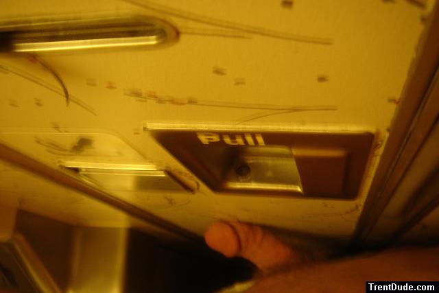 Which handle needs to be pulled?