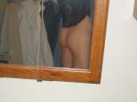 Butt in the mirror (squeeze)
