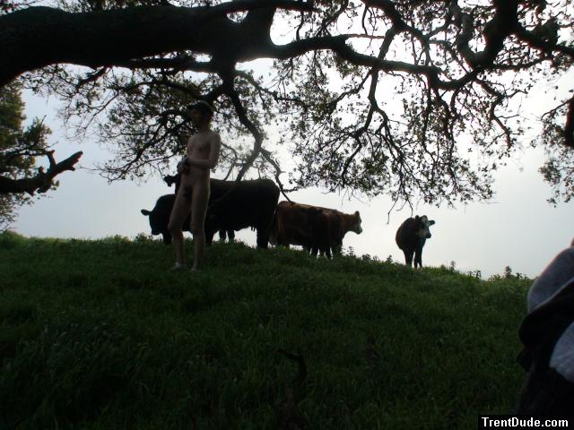 Do real cowboys stand nude?