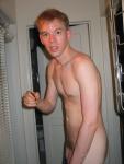 (too fat) Nude in hallway